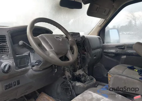 2017 Nissan Nv Cargo Nv2500 Hd S V6 z USA, uszkodzony, nr VIN 1N6BF0LY3HN804328